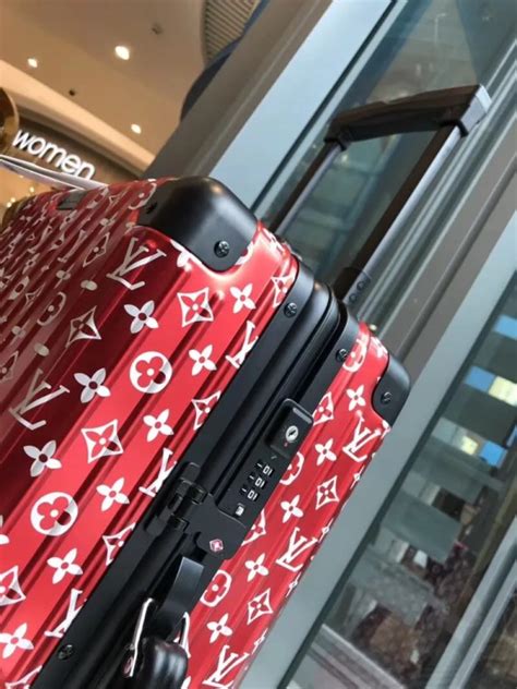 rimowa lv supreme